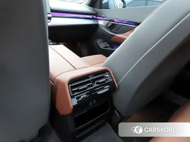 BMW 5 Series (G60) id 3507240 из Кореи 7