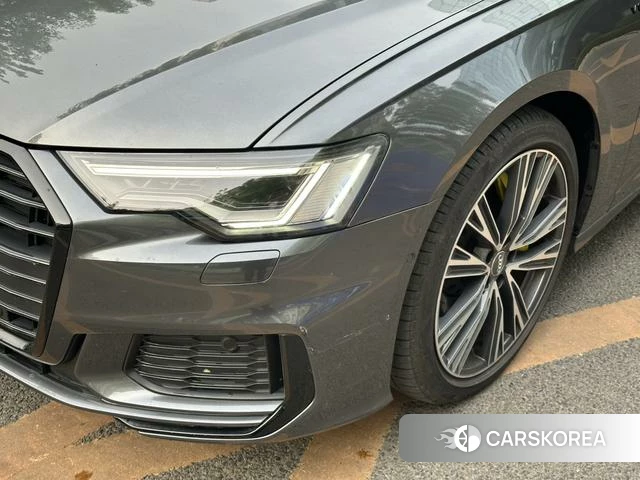 Audi A6L id 4222045 из Китая 7
