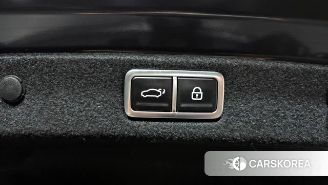 Hyundai Grandeur Hybrid (GN7) id 4414324 из Кореи 7