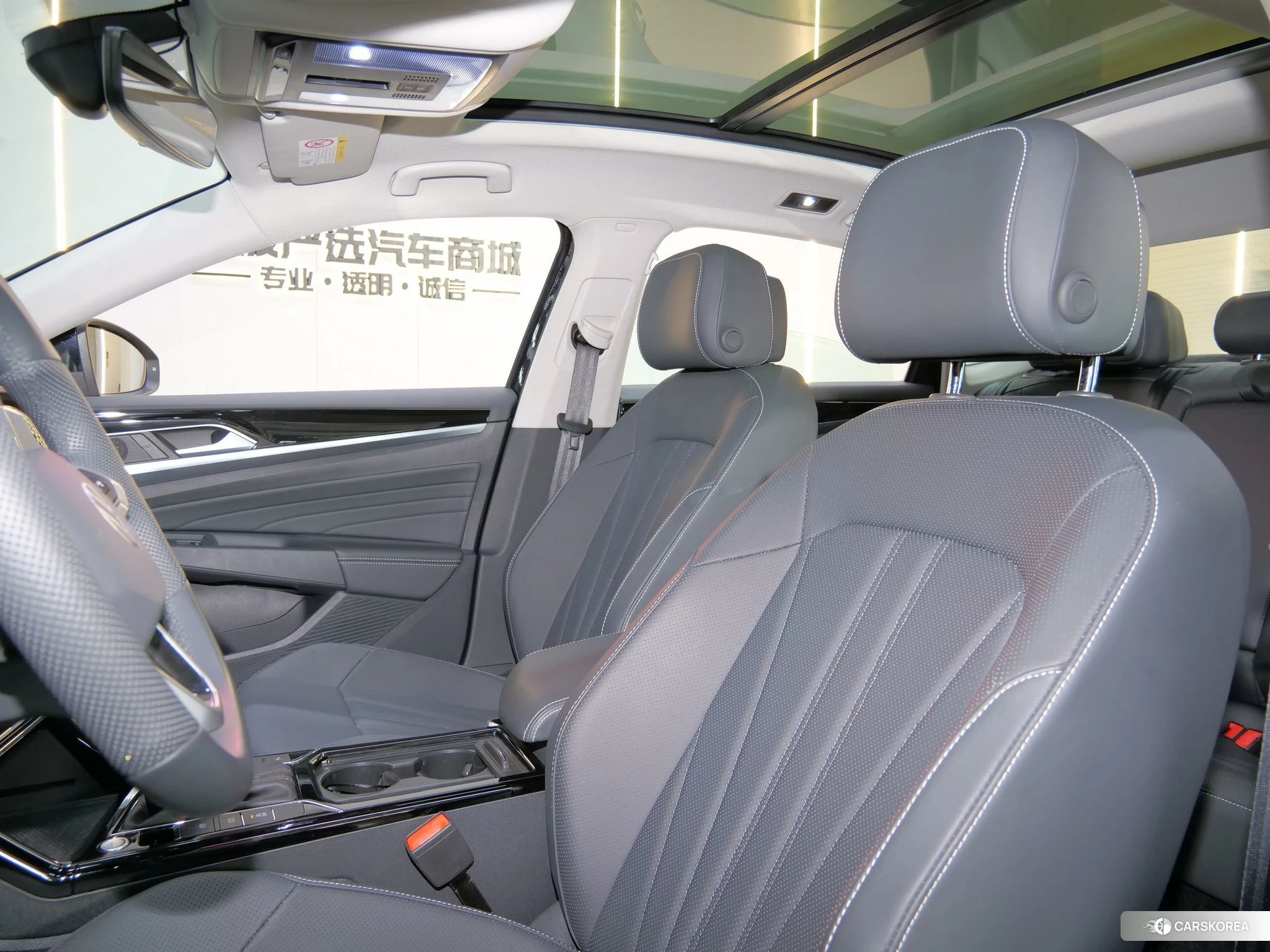 Volkswagen Passat id 4510923 из Китая 7
