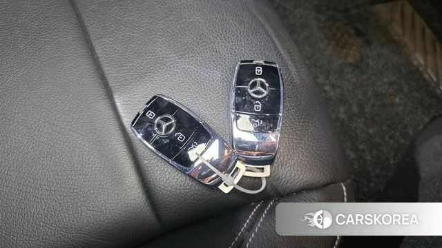Mercedes-Benz E-Class W213 2021 Черный из Кореи, фото 6