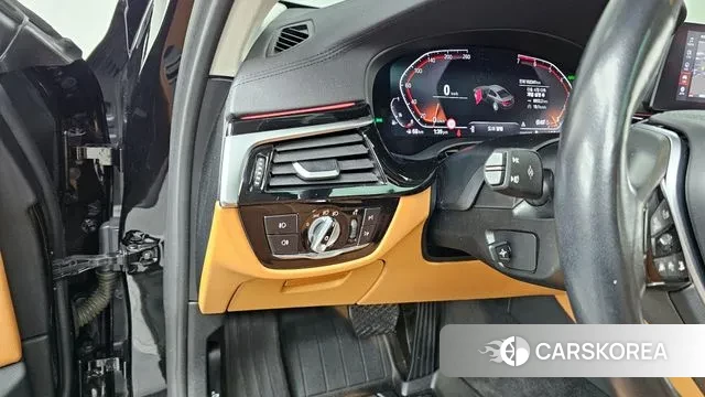 BMW 5 Series (G30) id 3434034 из Кореи 7