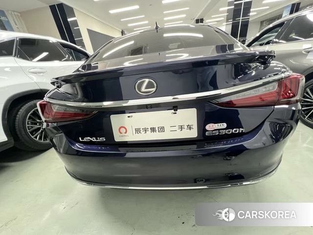 Lexus ES id 4279271 из Китая 7