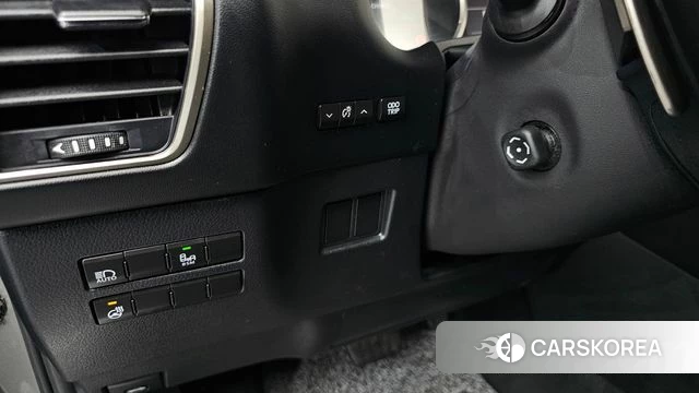 Lexus NX300h id 3942896 из Кореи 7