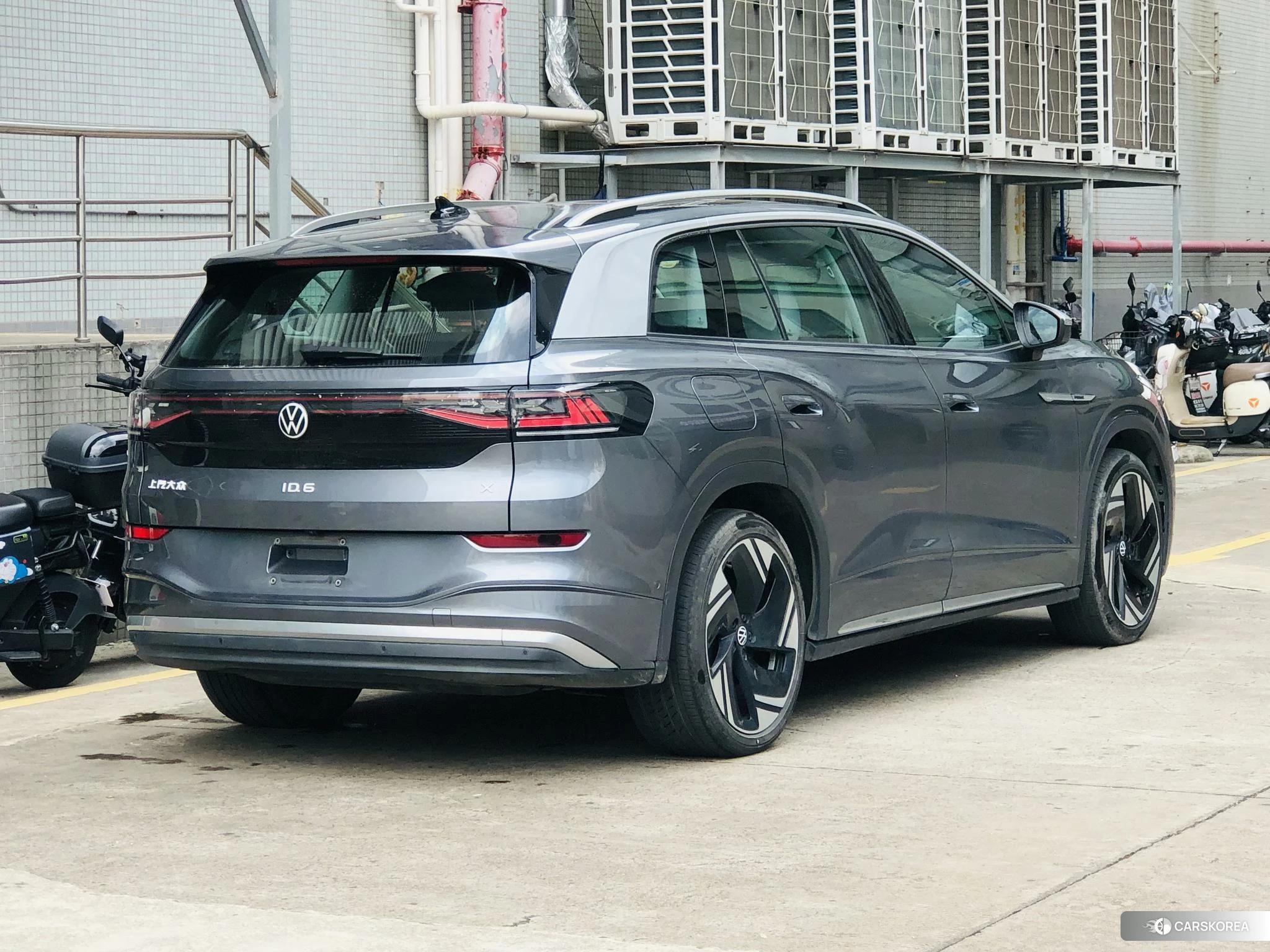 Volkswagen ID.6 X id 4510866 из Китая 7