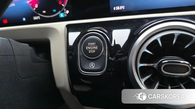 Mercedes-Benz A-Class W177 id 4468674 из Кореи 7