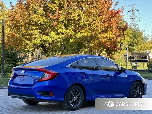 Honda Civic id 4272777 из Китая 7