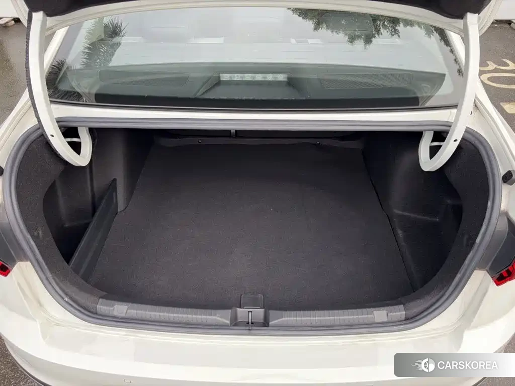 Volkswagen Bora id 4617115 из Китая 7