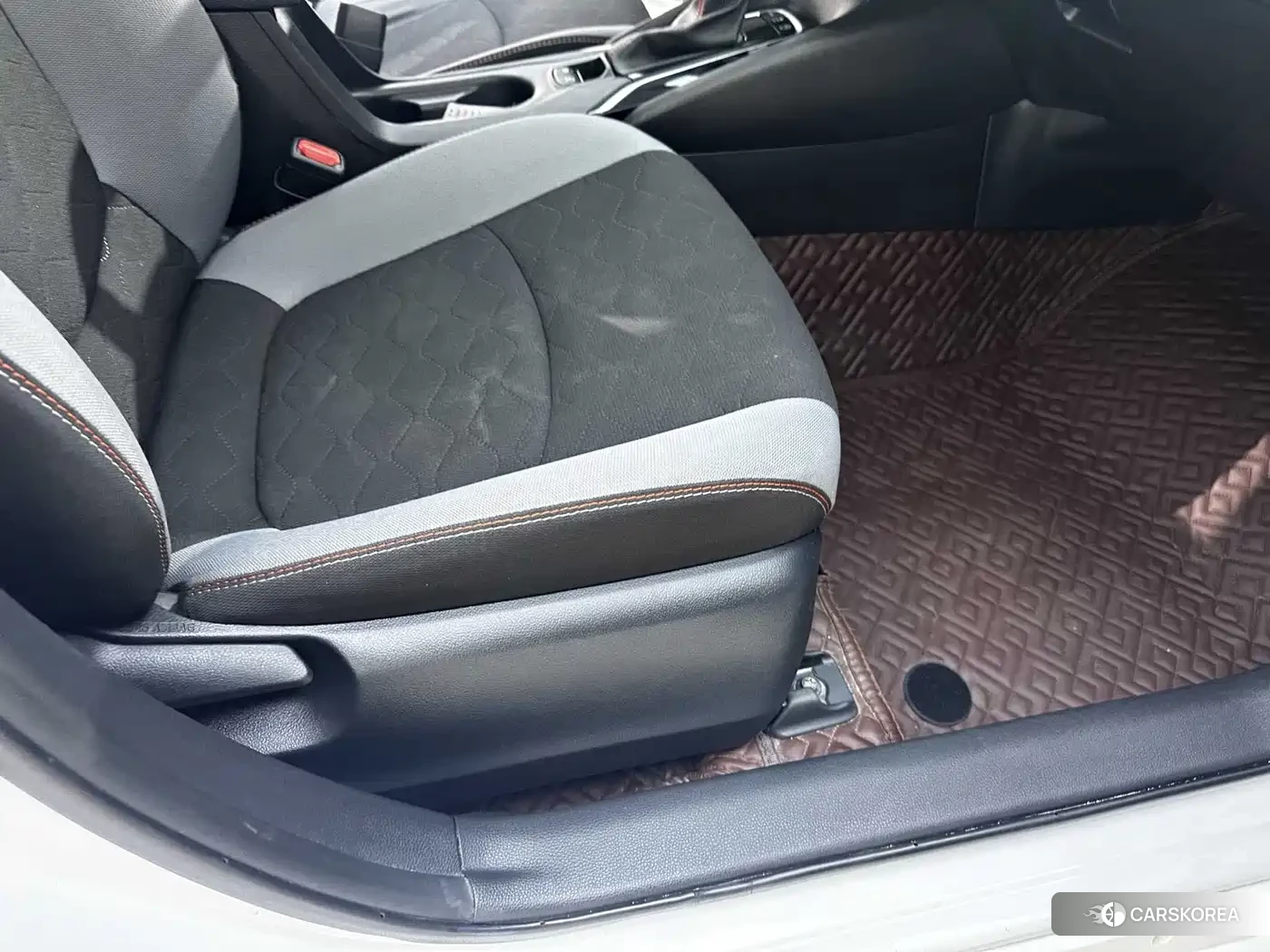 Toyota Corolla id 4653795 из Китая 7