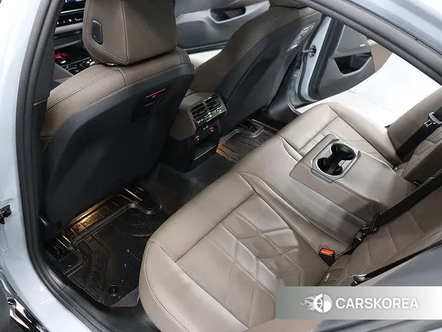 BMW 5 Series (G60) id 3670056 из Кореи 7