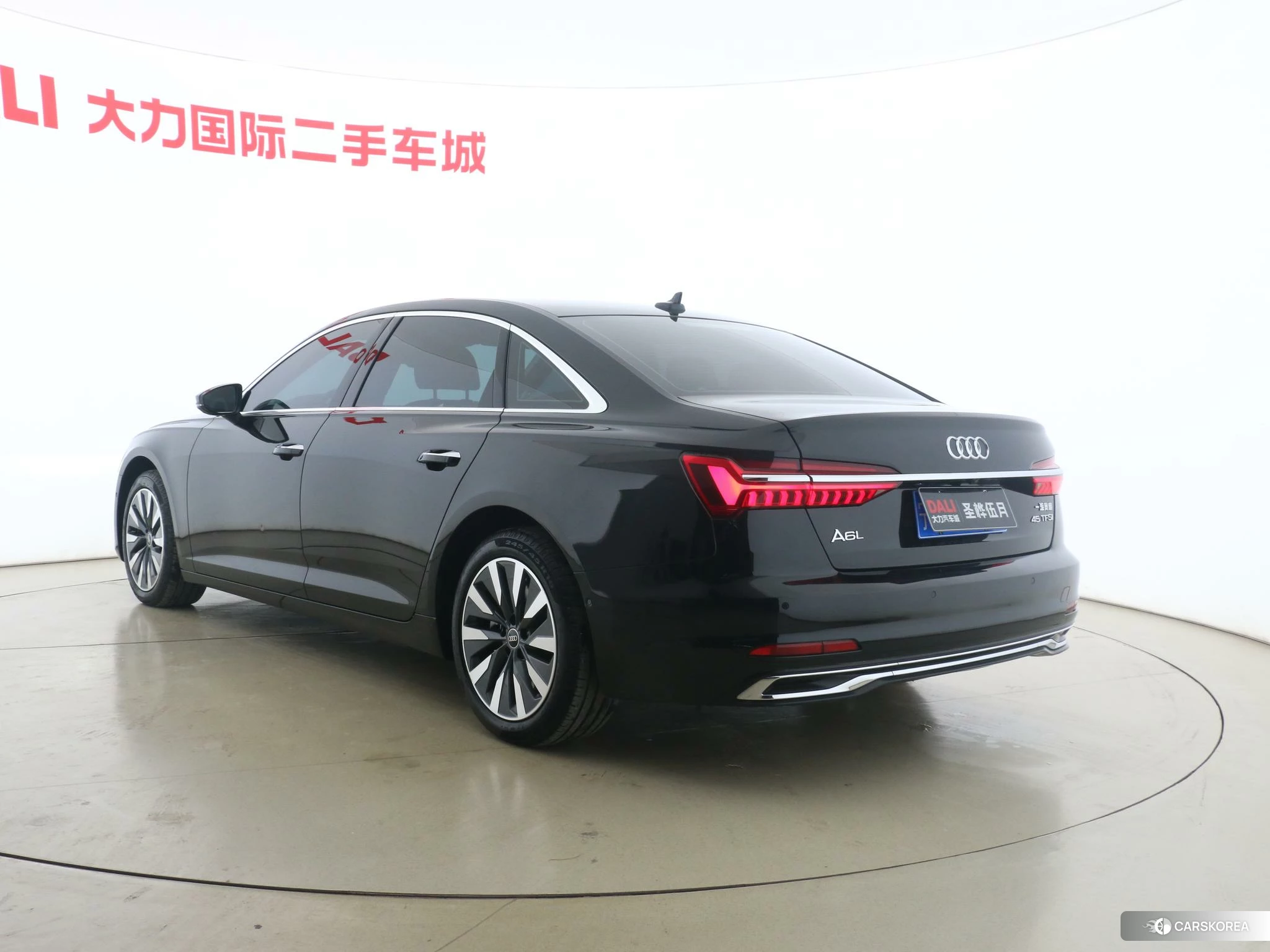 Audi A6L 2022 Черный из Китая, фото 6