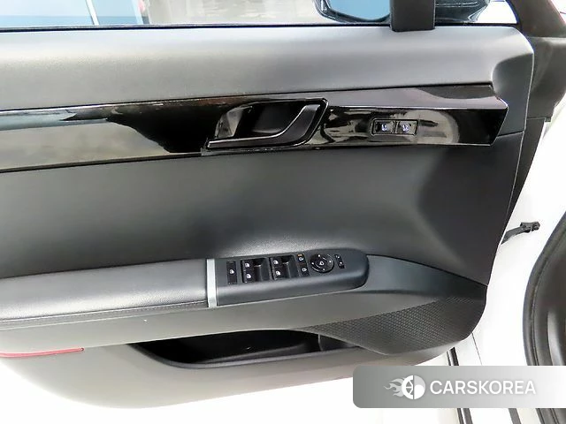 Hyundai Grandeur (GN7) id 3831755 из Кореи 7