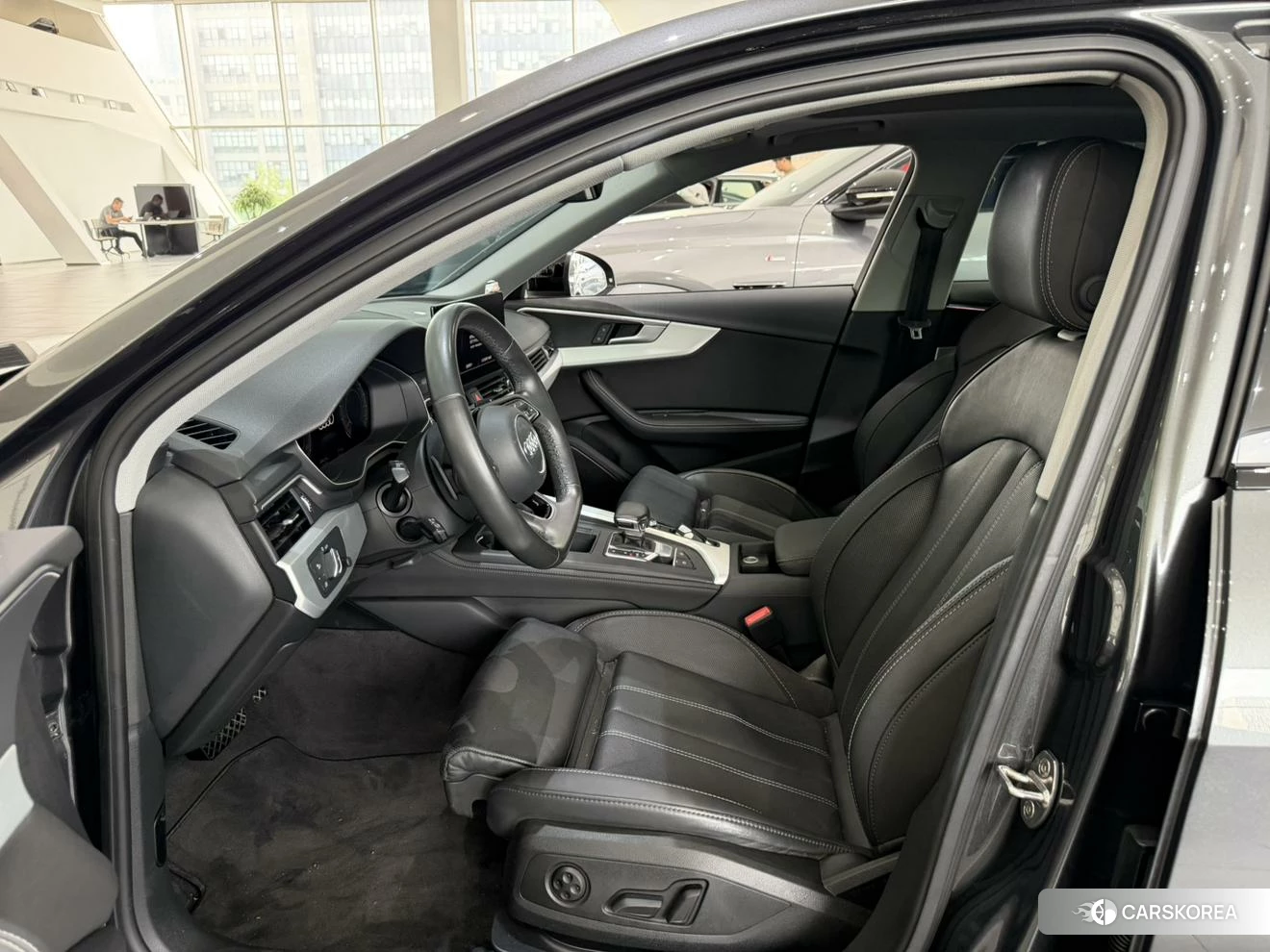 Audi A4L id 4498985 из Китая 7