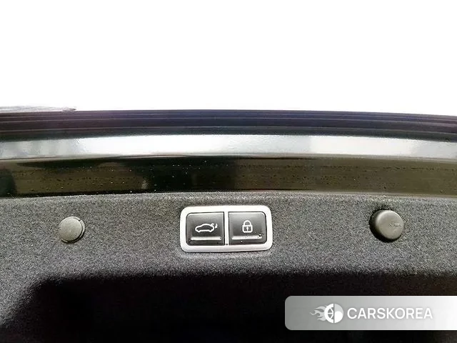 Hyundai Grandeur (GN7) id 3705749 из Кореи 7