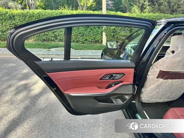 BMW 3 series id 4265375 из Китая 7