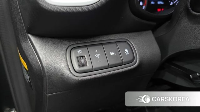 Hyundai Venue id 4196608 из Кореи 7