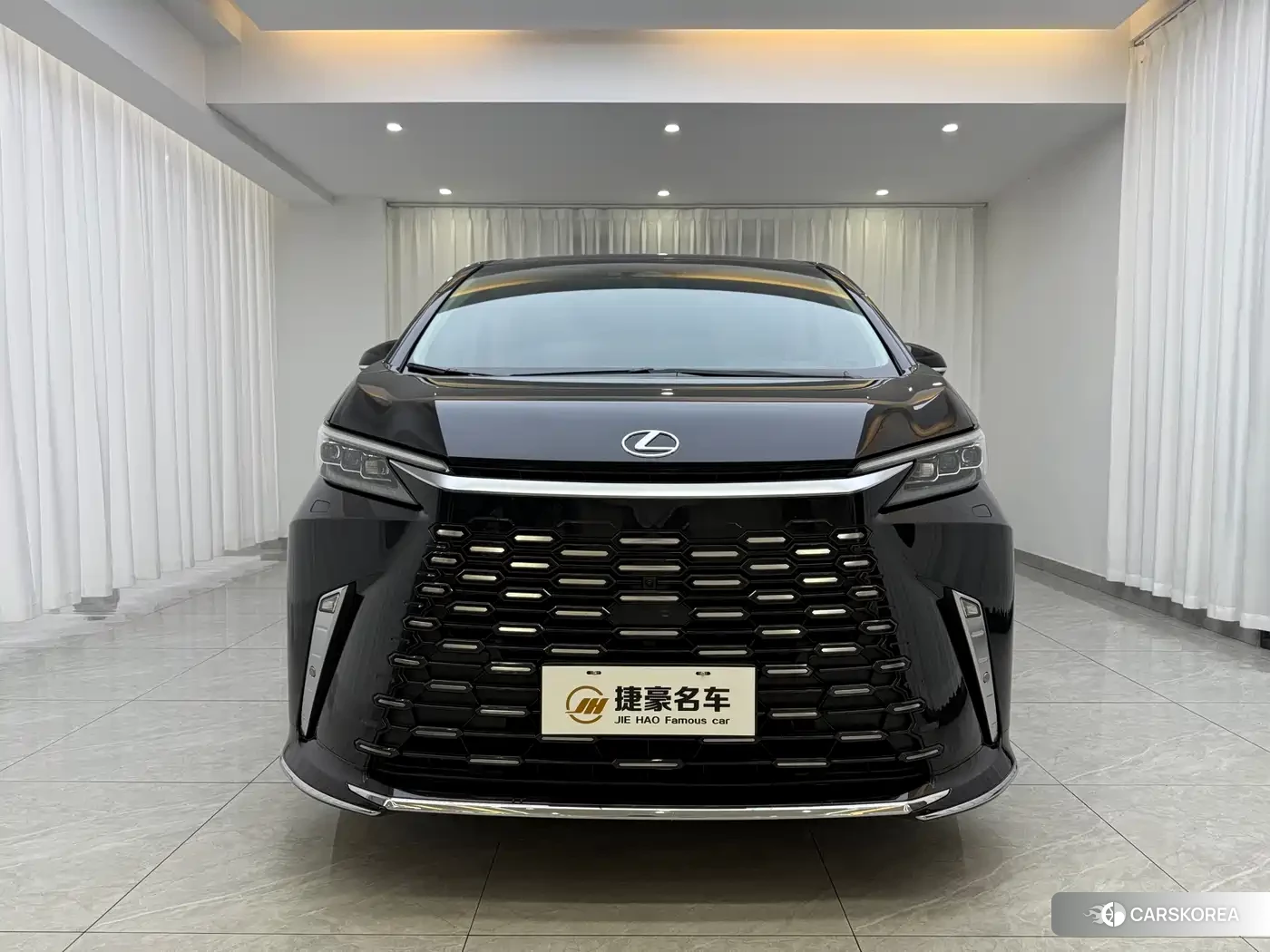 Lexus LM id 4601041 из Китая 7