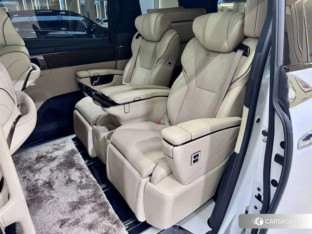 Toyota Elfa id 4649405 из Китая 8