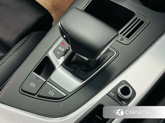 Audi A4L id 4277770 из Китая 7