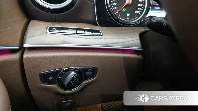 Mercedes-Benz E-Class W213 id 3905249 из Кореи 7