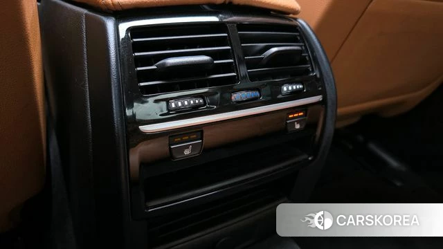 BMW 5 Series (G30) id 3834933 из Кореи 7