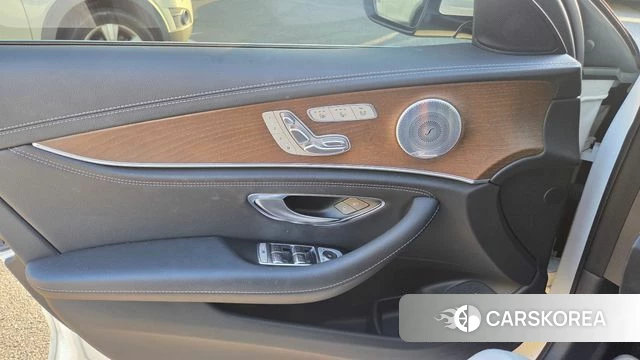 Mercedes-Benz E-Class W213 id 3879635 из Кореи 7