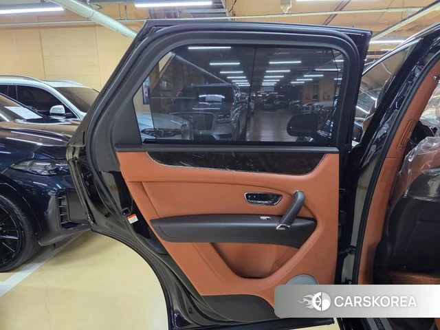 Bentley Bentayga id 4759618 из Кореи 7