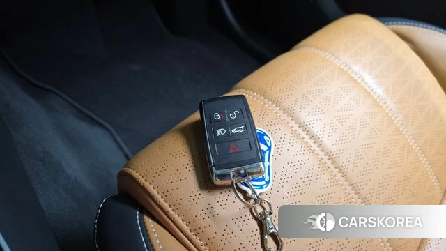 Land Rover Range Rover Velar id 4591344 из Кореи 7