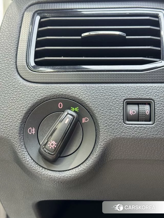 Volkswagen Santana id 4240556 из Китая 7