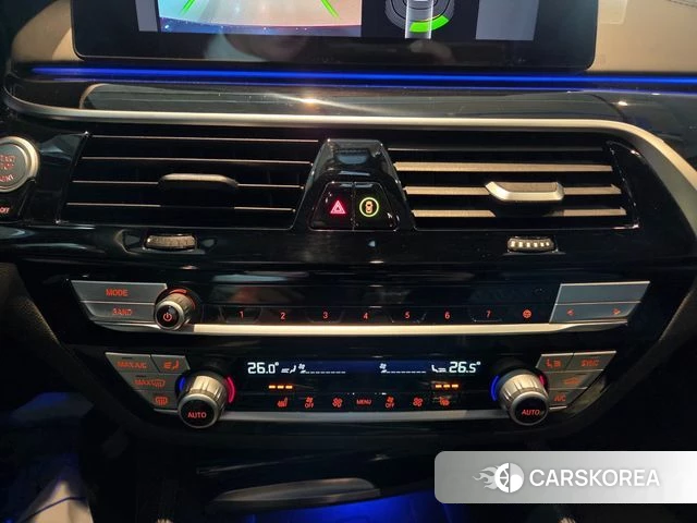 BMW 5 Series (G30) id 3795428 из Кореи 7