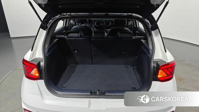 Hyundai Venue id 4317475 из Кореи 7