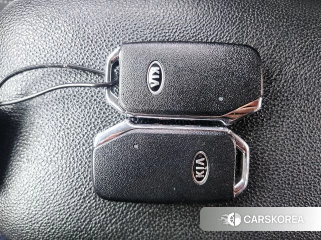 Kia Come New K3 id 4246175 из Кореи 7