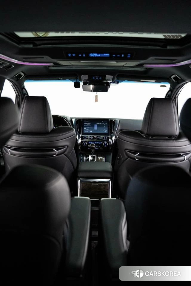 Toyota Elfa id 4335987 из Китая 7