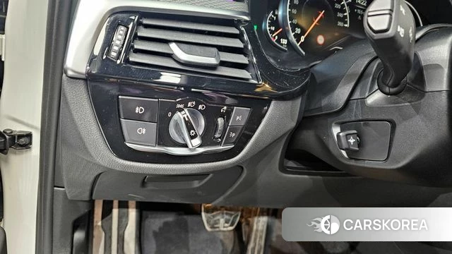 BMW 5 Series (G30) id 3796262 из Кореи 7