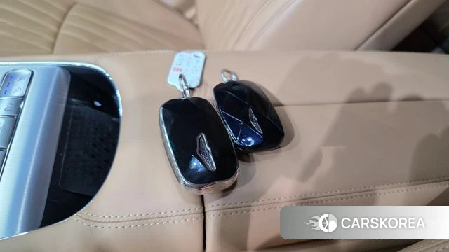 Genesis G90 (RS4) id 4710901 из Кореи 7
