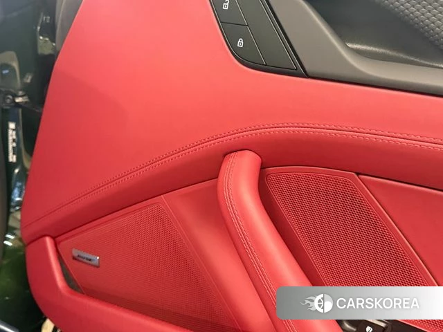 Porsche 911(992) id 3731130 из Кореи 7