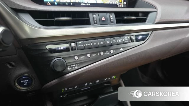Lexus ES300h 7th generation id 4713089 из Кореи 7