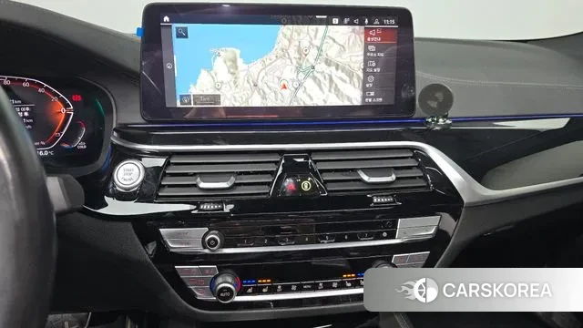 BMW 5 Series (G30) id 3356041 из Кореи 7