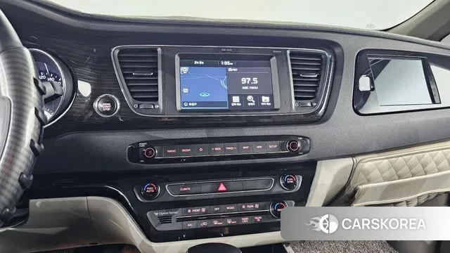 Kia The New Carnival id 3666566 из Кореи 7