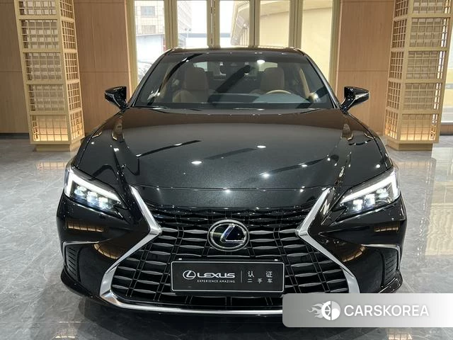 Lexus ES id 4190384 из Китая 7