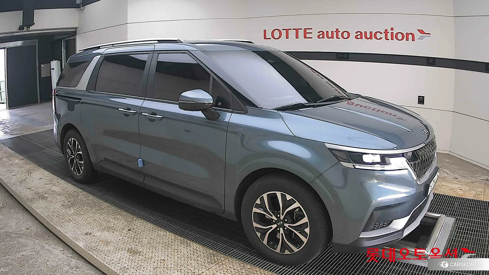 Kia Carnival id 3875761 из Кореи 7