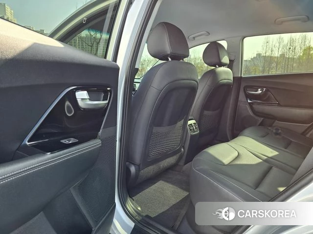 Kia Niro EV id 3924105 из Кореи 7