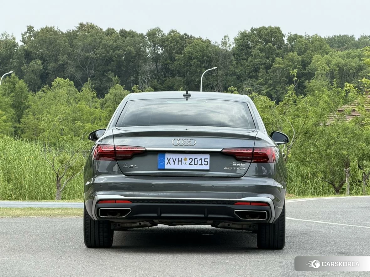 Audi A4L id 4452450 из Китая 7