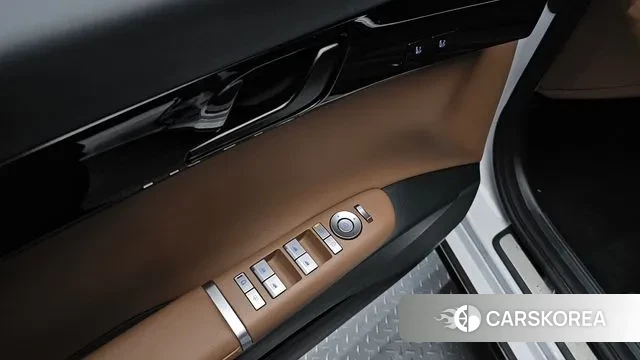 Hyundai Grandeur Hybrid (GN7) id 3405416 из Кореи 7