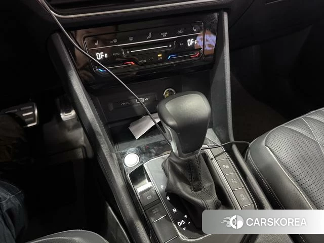 Volkswagen Tiguan L id 4272744 из Китая 7