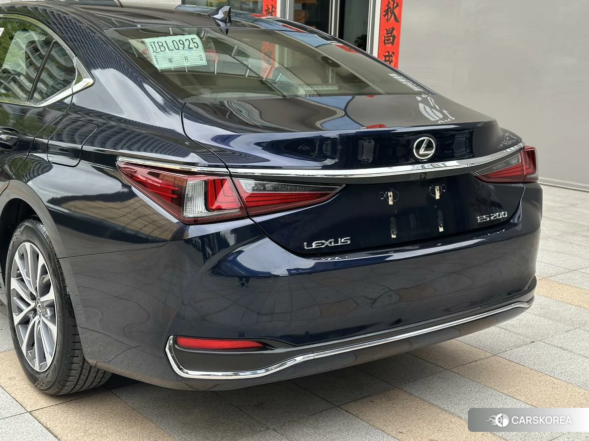 Lexus ES id 4420839 из Китая 7