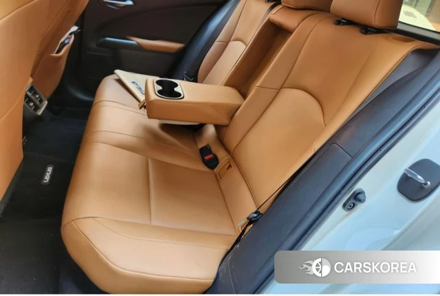 Lexus UX250h id 4680161 из Кореи 7