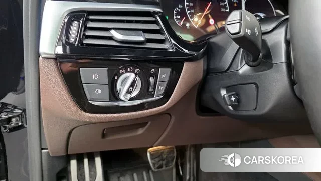 BMW 5 Series (G30) id 3772891 из Кореи 7