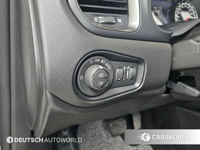 Jeep Renegade id 4618012 из Кореи 7