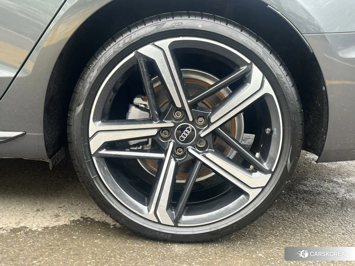 Audi A4L id 4461794 из Китая 7